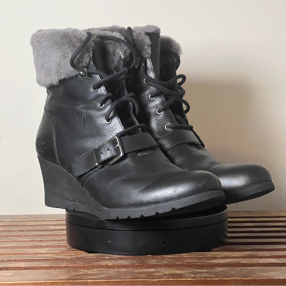 Ugg Janney Boot Black Waterproof Leather Ankle Wedge Lace Up Fur Sz 12 1012527 - Picture 2 of 14